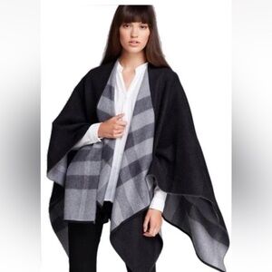 BURBERRY CHARLOTTE BLACK GRAY CHECK REVERSIBLE WOOL CAPE PONCHO SHAWL